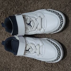 Kids boys sneakers 👟 Jordan's